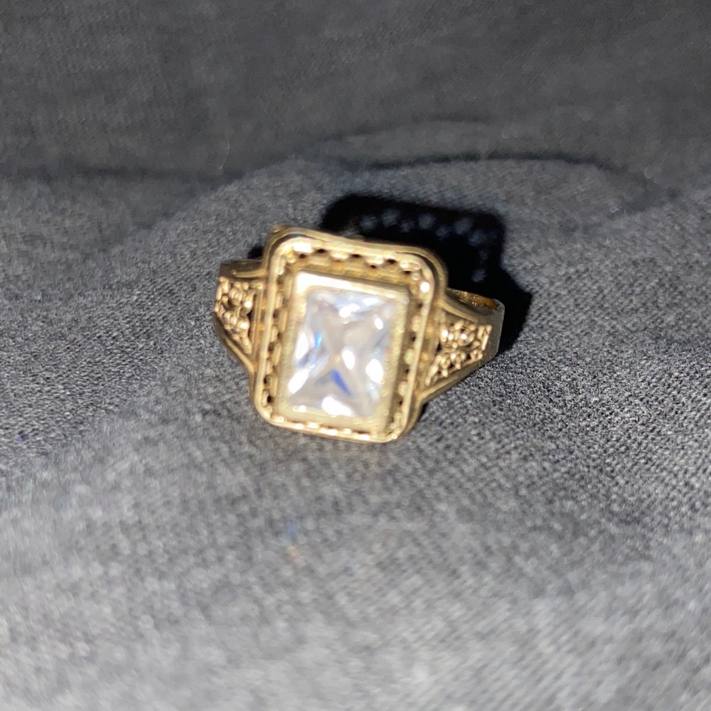 10k Gemstone Ring